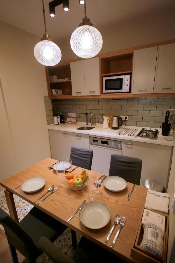 Отель New Modern Flat- By Taksim Square Стамбул Гостевой дом